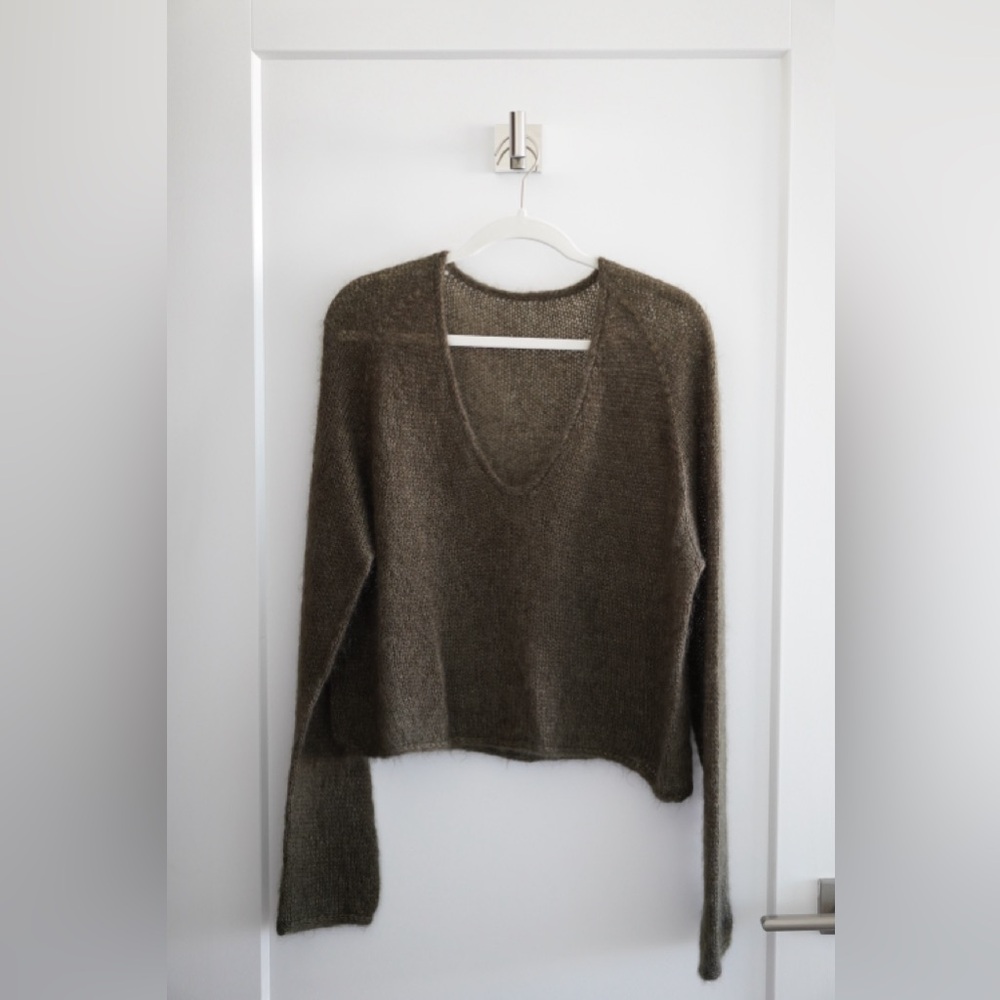 Handknitted Silk Mohair Cumulus Blouse in Olive